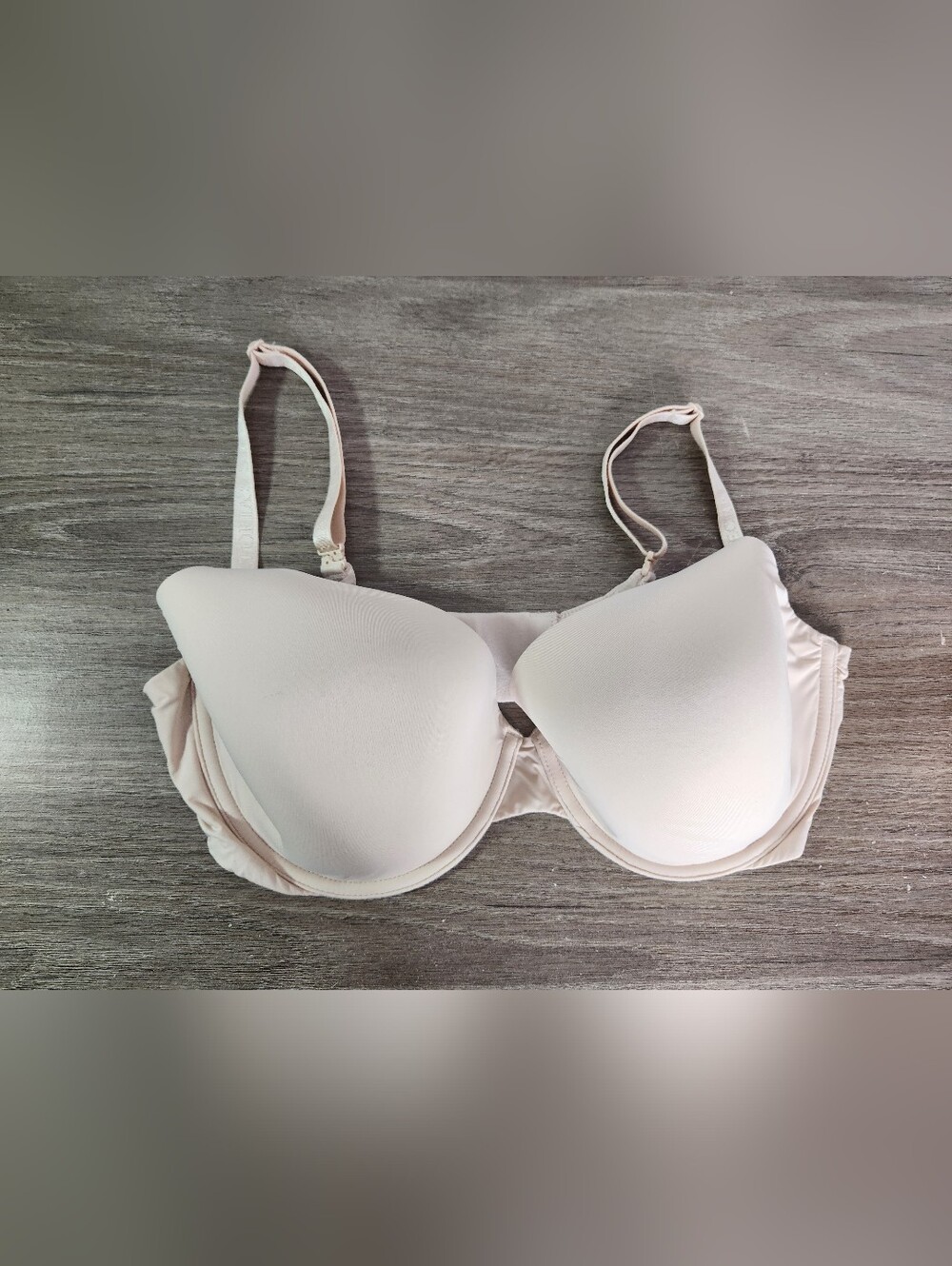 Victoria’s Secret T-shirt Lightly Lined Full Coverage Bra